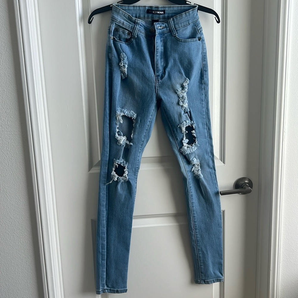 Fashion Nova ripped skinny jeans